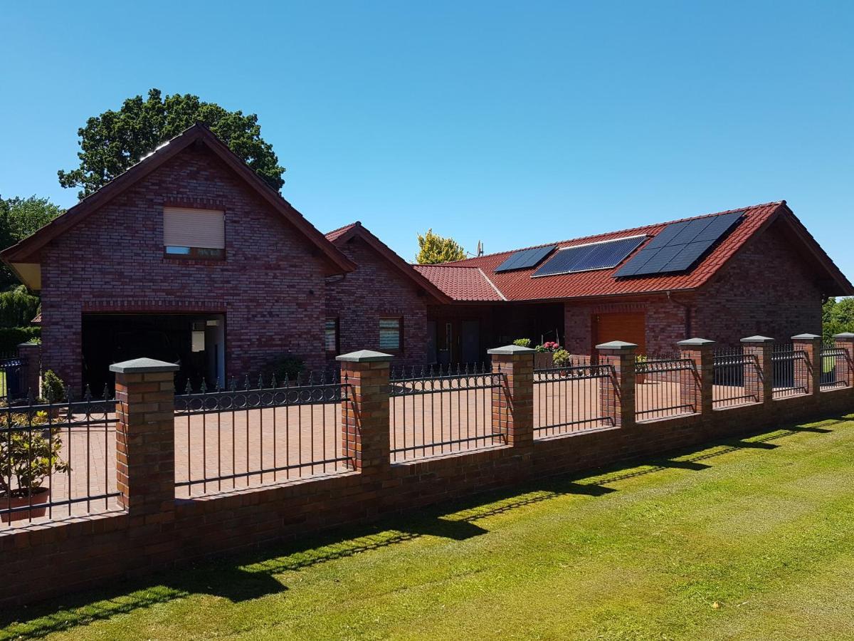 ferienwohnung mertens Westerstede Exterior foto